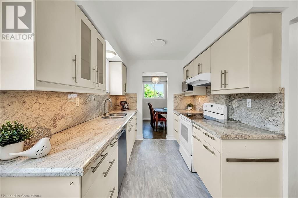 183 GARDEN CRESCENT Image 18