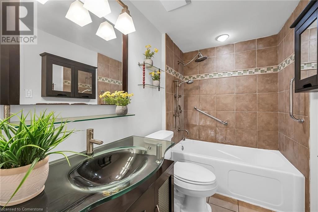 183 GARDEN CRESCENT Image 33