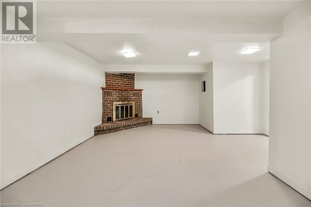 183 GARDEN CRESCENT Image 37