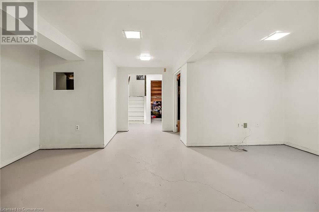 183 GARDEN CRESCENT Image 38
