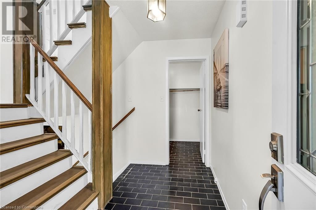 183 GARDEN CRESCENT Image 4