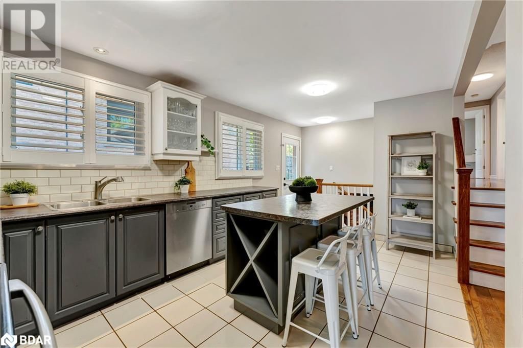 717 COULSON AVENUE Image 17