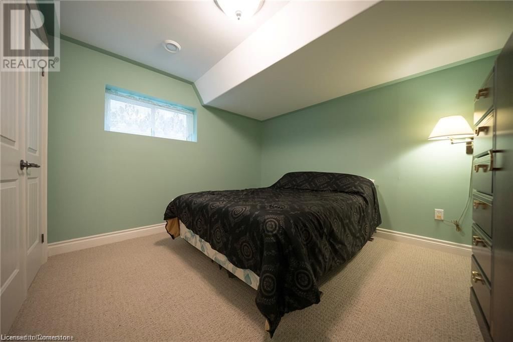 419 QUEEN STREET SOUTH Image 22