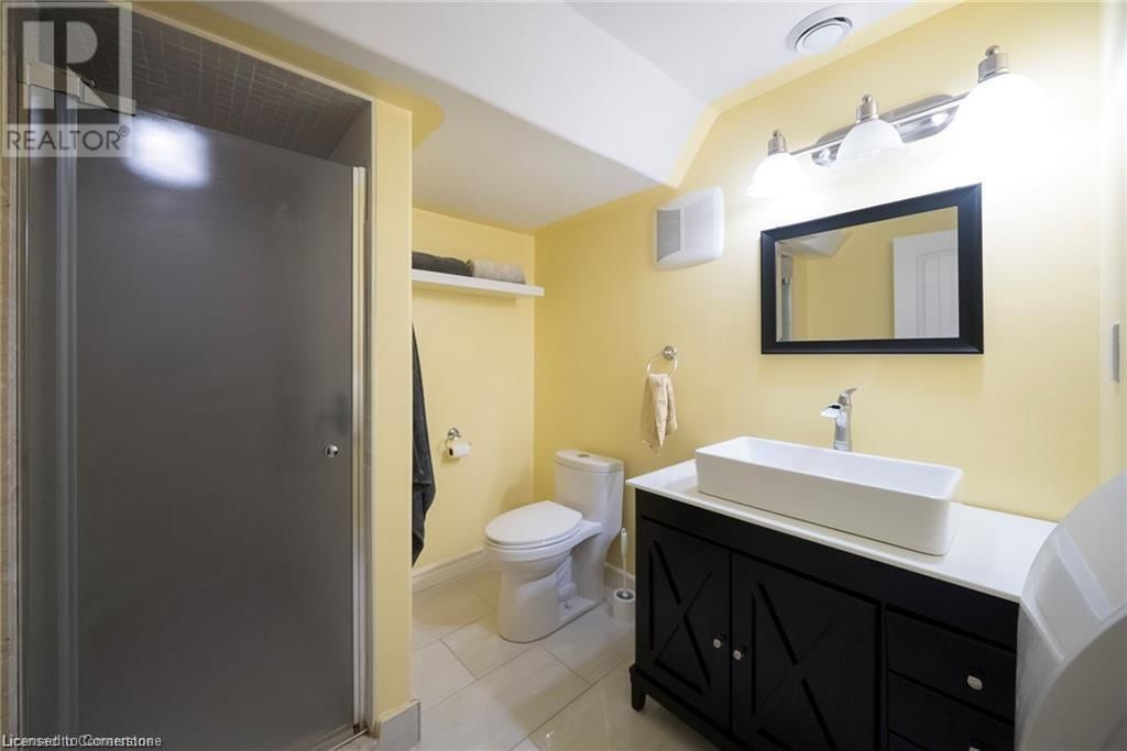 419 QUEEN STREET SOUTH Image 26
