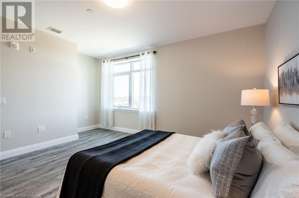 441 - 1 REDFERN AVENUE Image 12