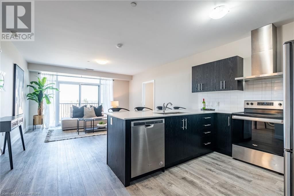 441 - 1 REDFERN AVENUE Image 4