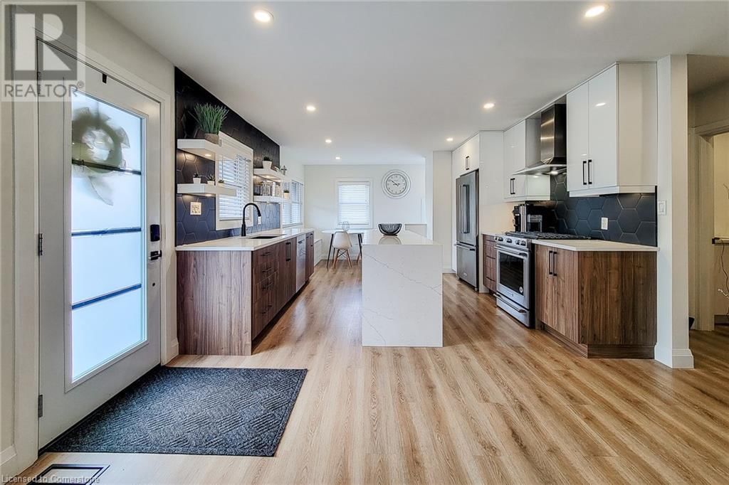 38 STEWART STREET Image 8