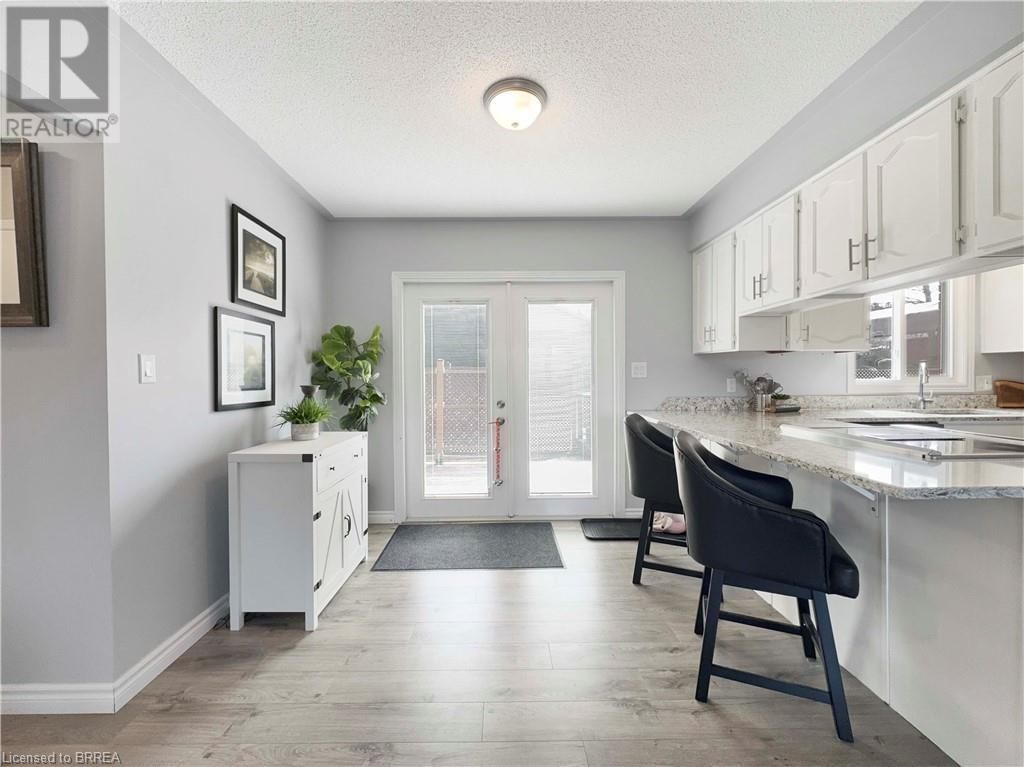 30 LINGWOOD DRIVE Image 11