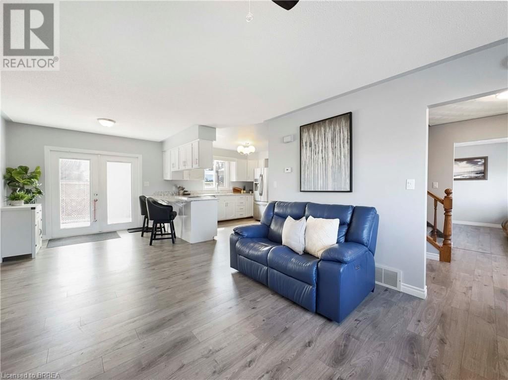 30 LINGWOOD DRIVE Image 13