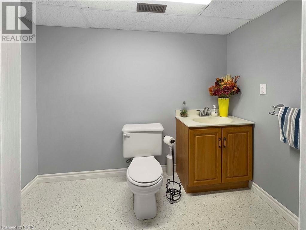 30 LINGWOOD DRIVE Image 32