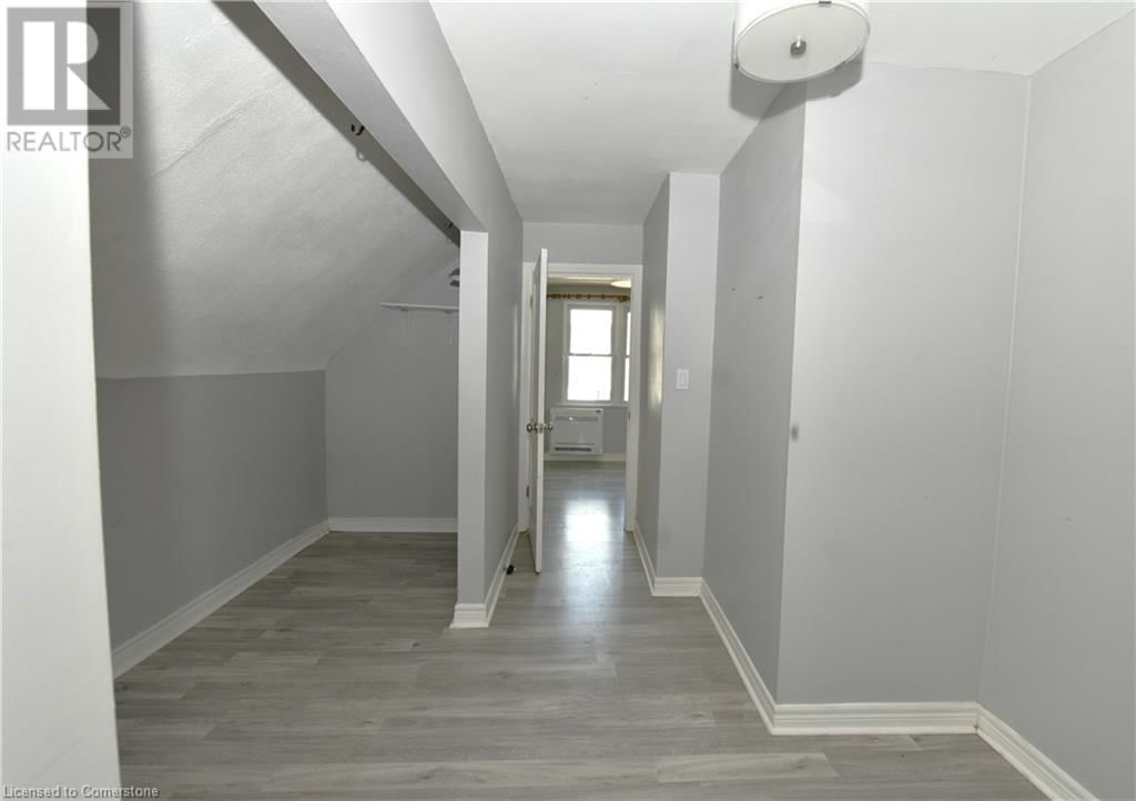 2070 CHURCHILL AVENUE Image 11