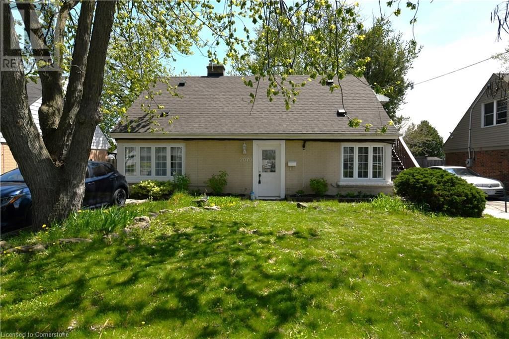2070 CHURCHILL AVENUE Image 2