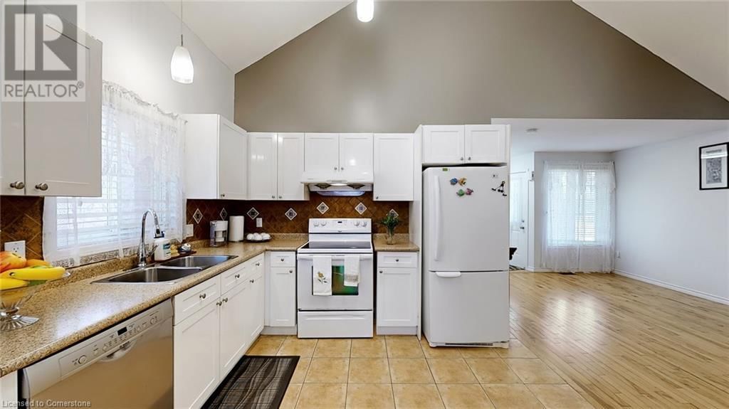 84 HAWKINS DRIVE Image 13