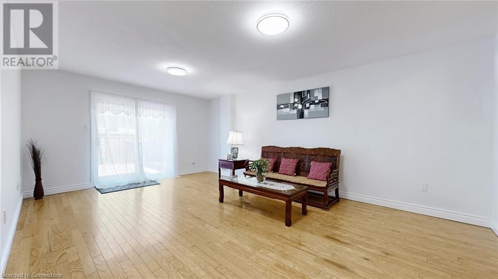 84 HAWKINS DRIVE Image 17