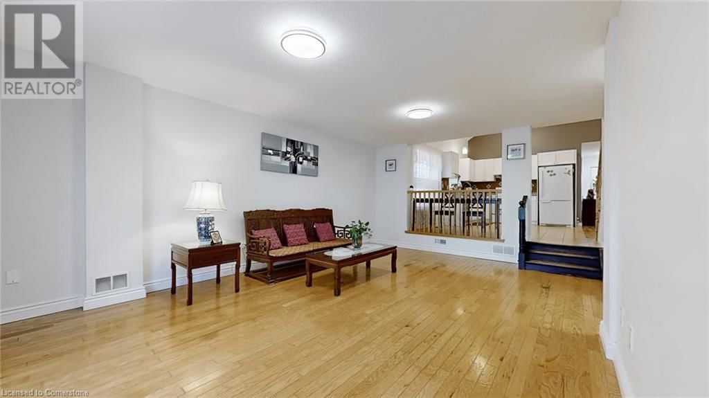 84 HAWKINS DRIVE Image 19