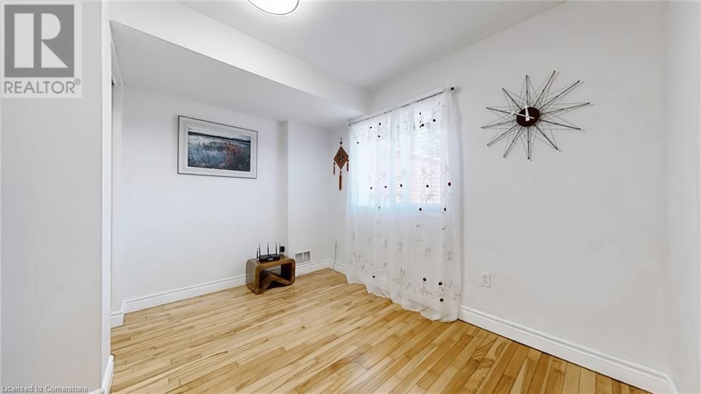 84 HAWKINS DRIVE Image 20