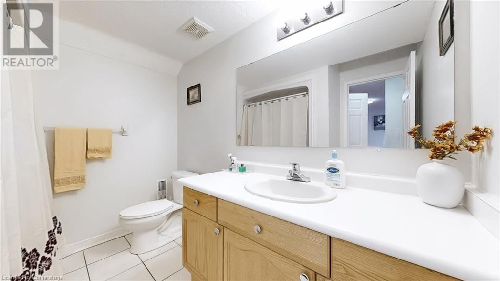 84 HAWKINS DRIVE Image 23