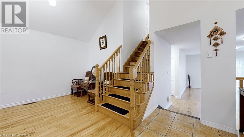 84 HAWKINS DRIVE Image 26