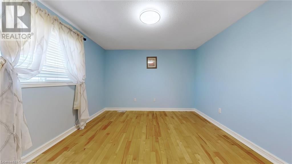 84 HAWKINS DRIVE Image 30