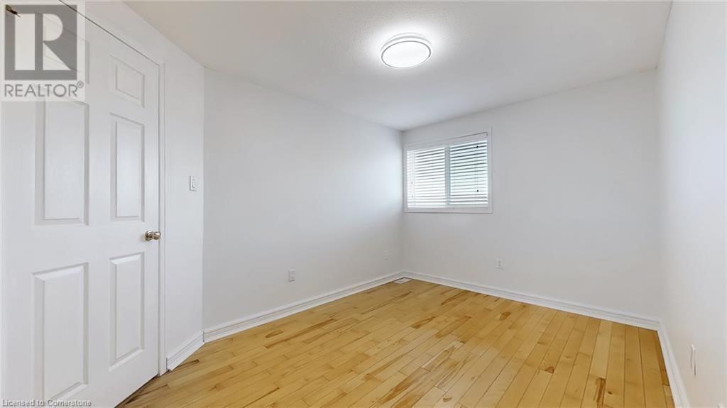84 HAWKINS DRIVE Image 31