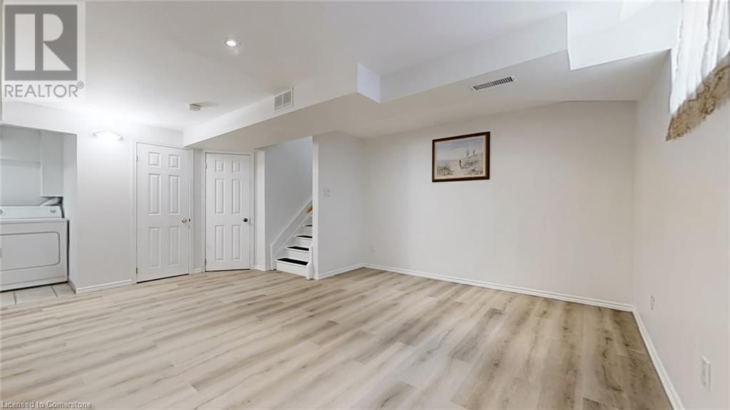 84 HAWKINS DRIVE Image 36
