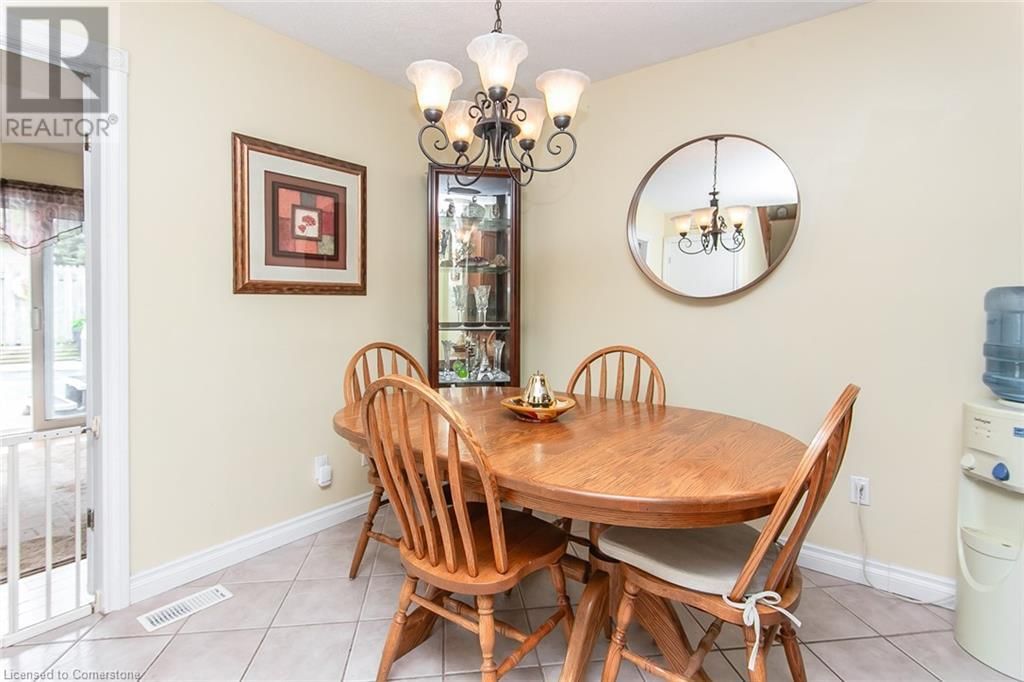 586 DRUMMERHILL CRESCENT Image 14