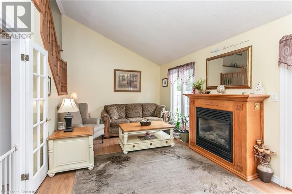 586 DRUMMERHILL CRESCENT Image 16