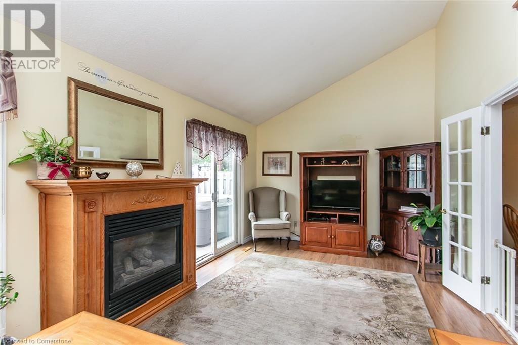 586 DRUMMERHILL CRESCENT Image 19