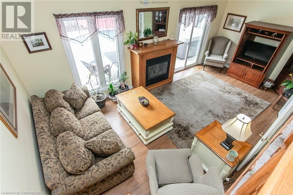 586 DRUMMERHILL CRESCENT Image 21