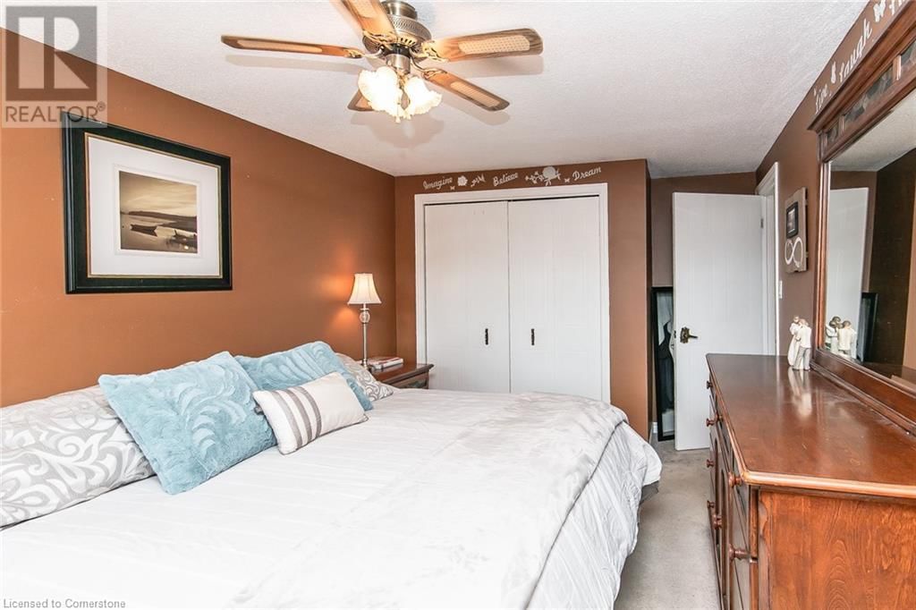 586 DRUMMERHILL CRESCENT Image 24