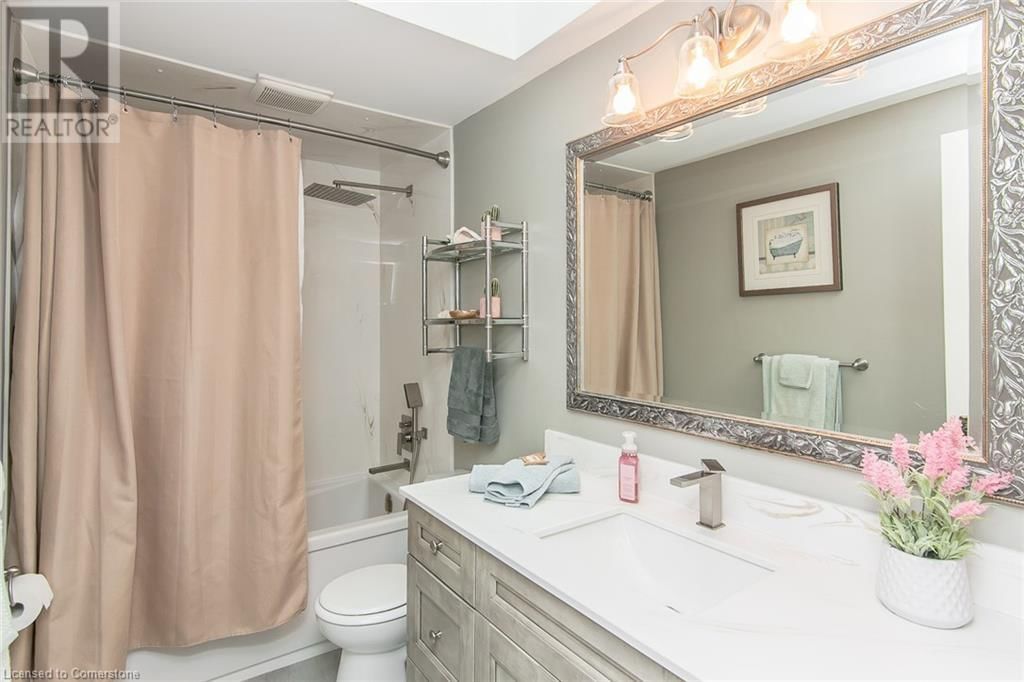 586 DRUMMERHILL CRESCENT Image 31