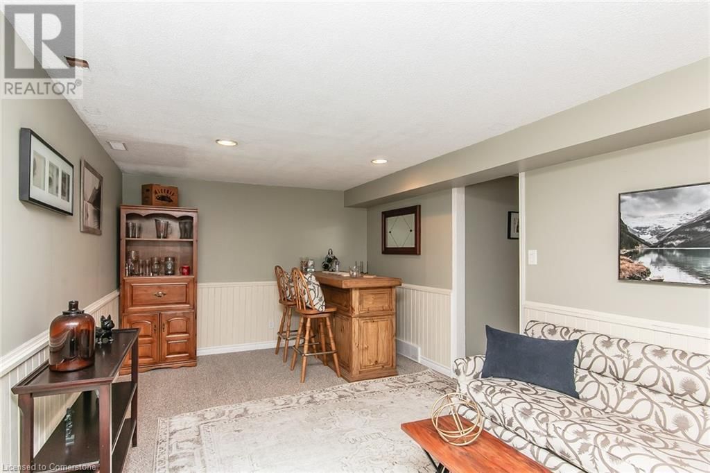 586 DRUMMERHILL CRESCENT Image 35