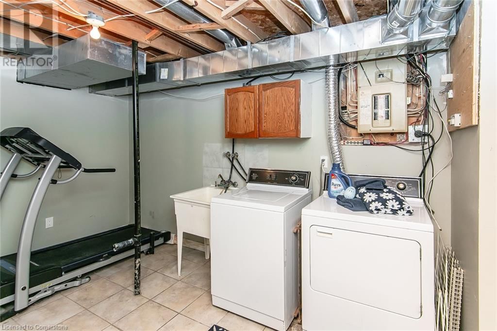 586 DRUMMERHILL CRESCENT Image 40