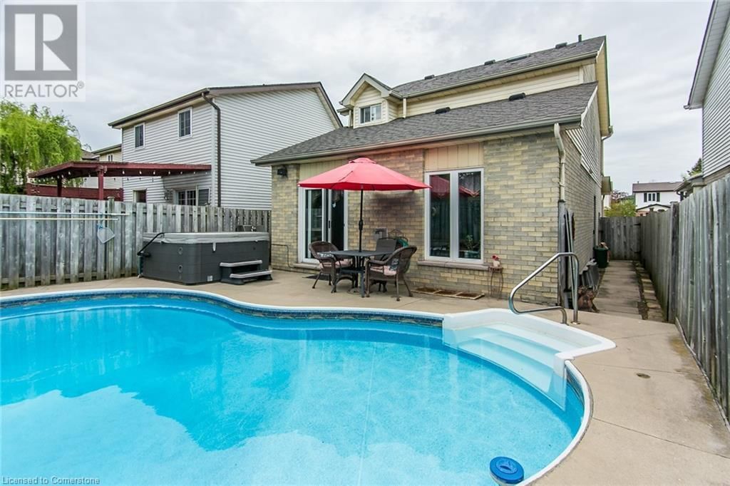 586 DRUMMERHILL CRESCENT Image 43