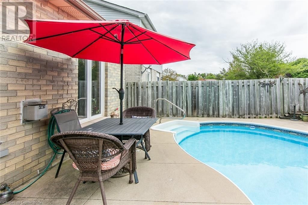 586 DRUMMERHILL CRESCENT Image 48