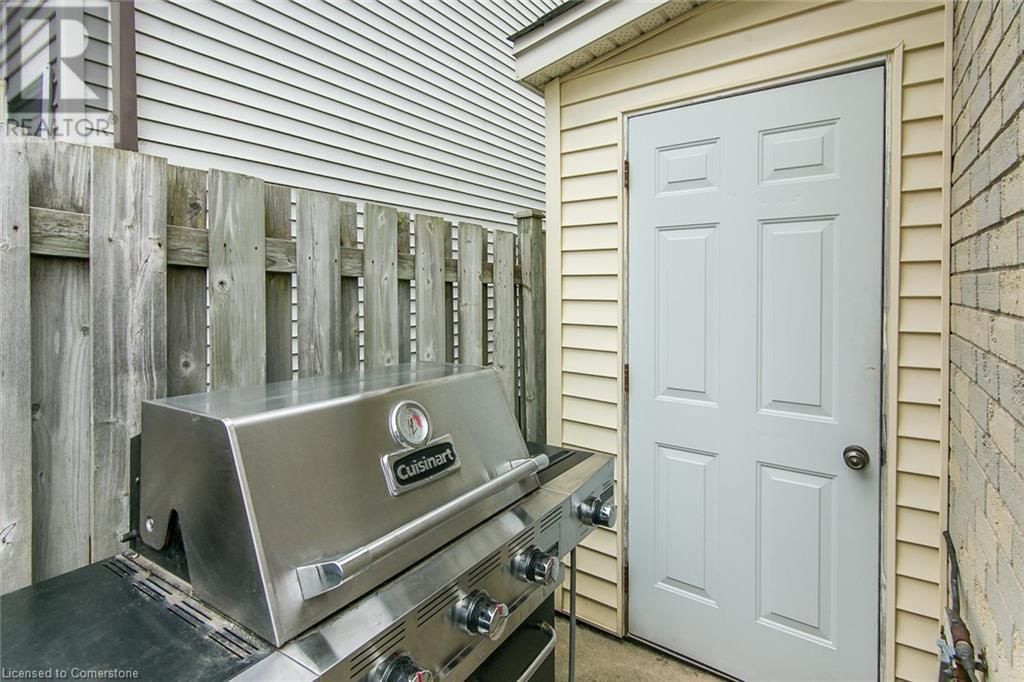 586 DRUMMERHILL CRESCENT Image 50