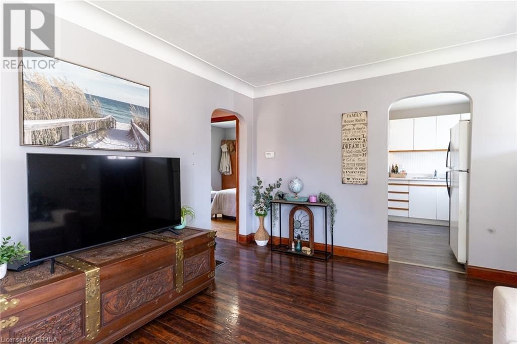 6 EASTBOURNE STREET Image 10