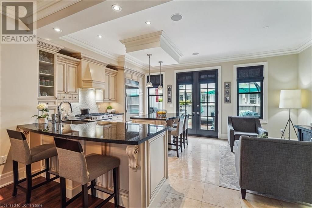 2378 MARINE DRIVE Image 10