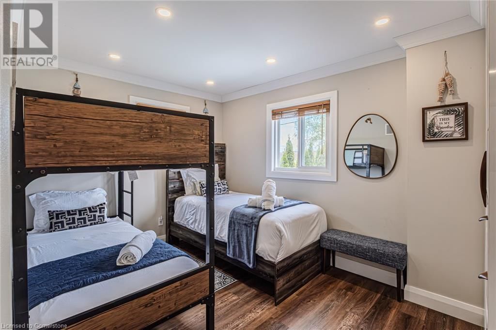 1231 LAKESHORE ROAD Image 24