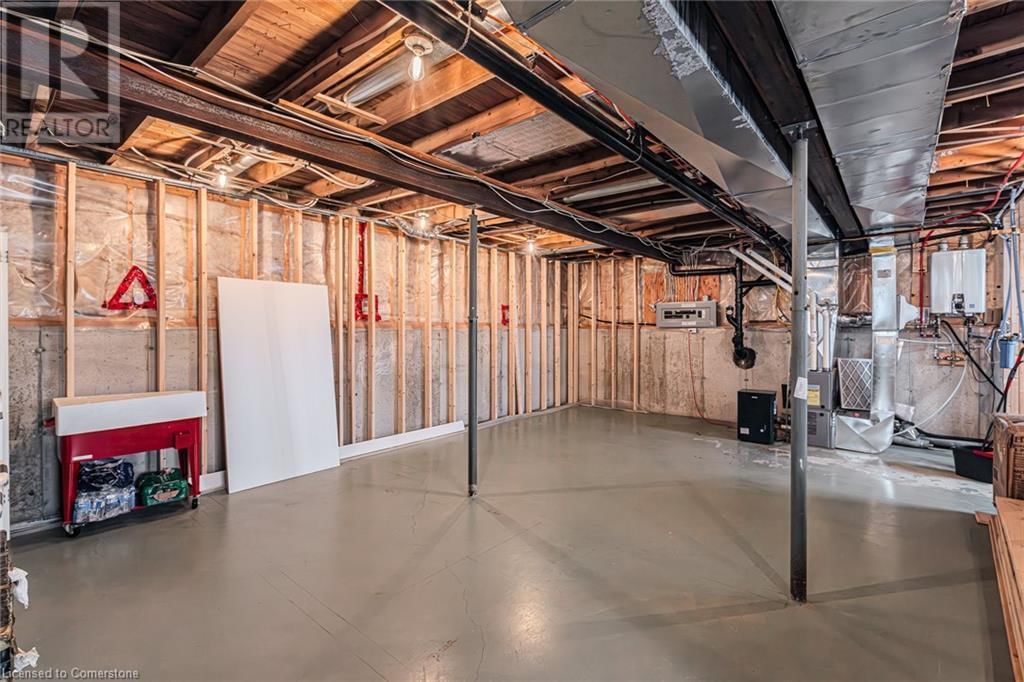 1231 LAKESHORE ROAD Image 32