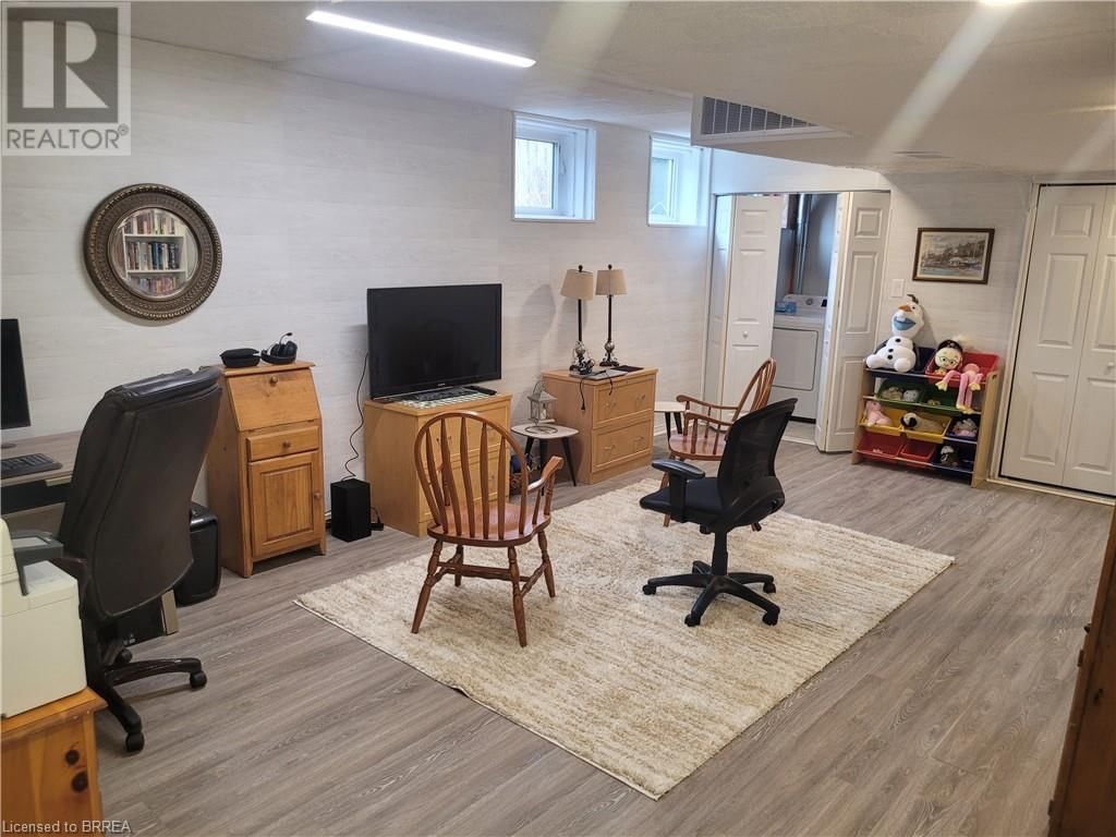 29 CARROLL LANE Image 37