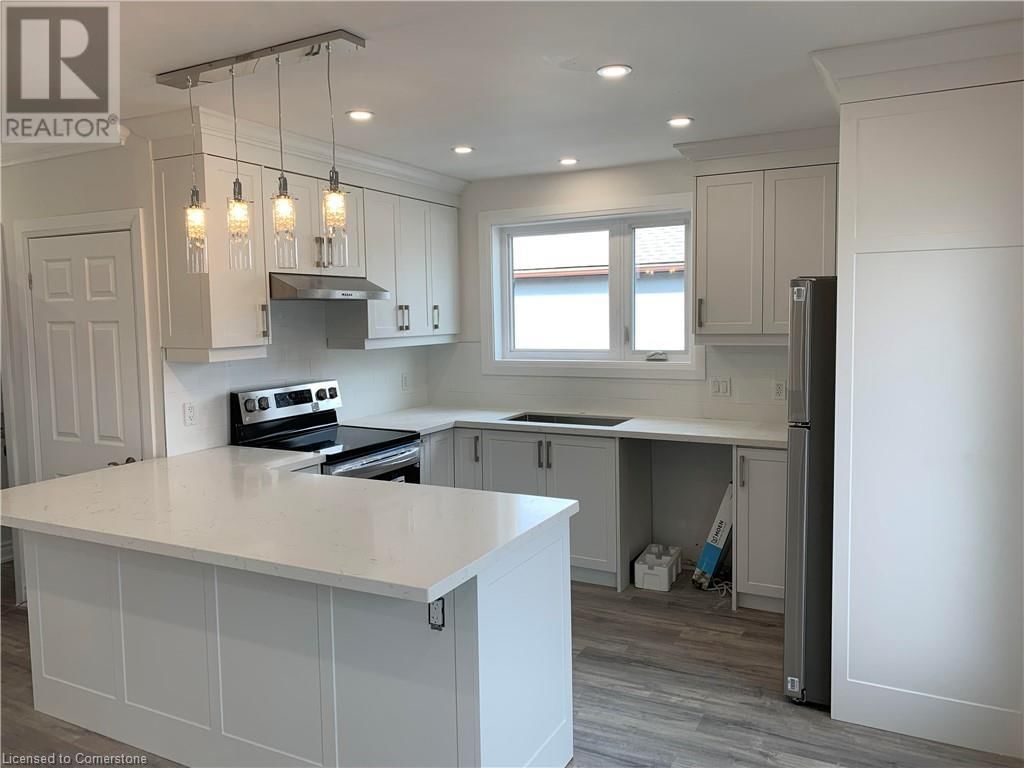 Upper - 114 WARREN AVENUE Image 4