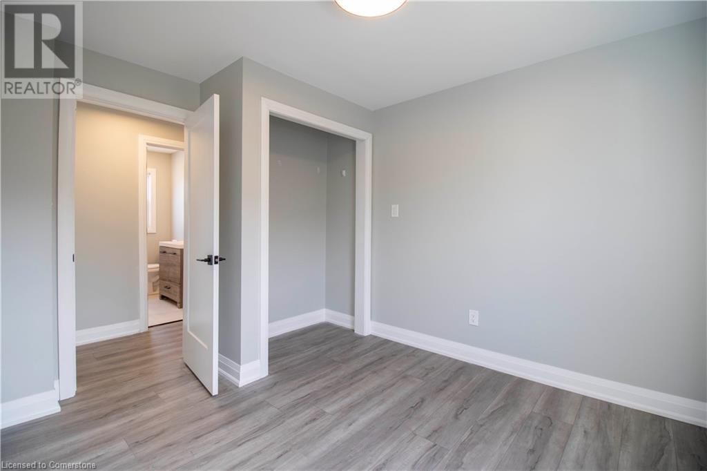 393 BOWEN ROAD Image 13