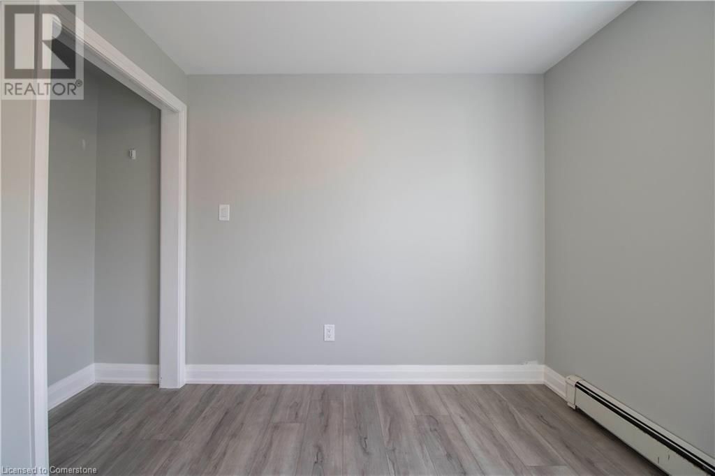 393 BOWEN ROAD Image 14