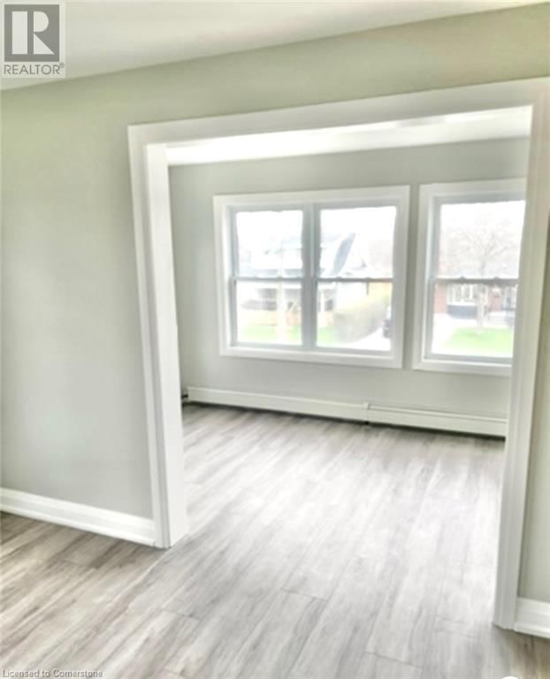 393 BOWEN ROAD Image 16