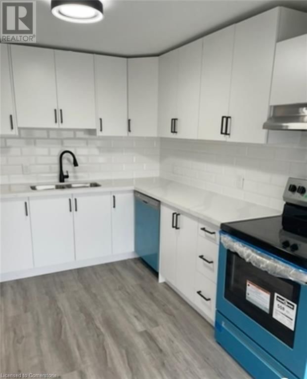 393 BOWEN ROAD Image 18