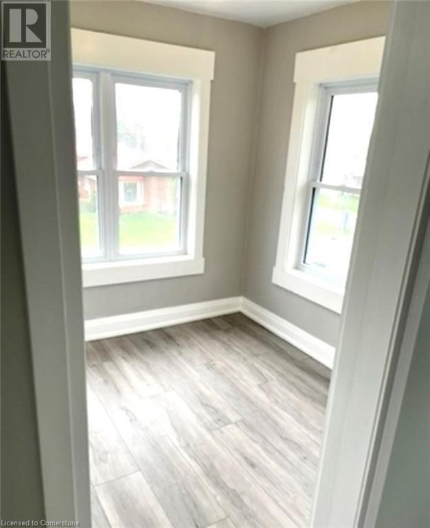 393 BOWEN ROAD Image 21