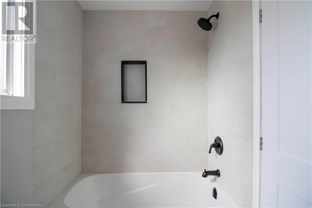 393 BOWEN ROAD Image 34