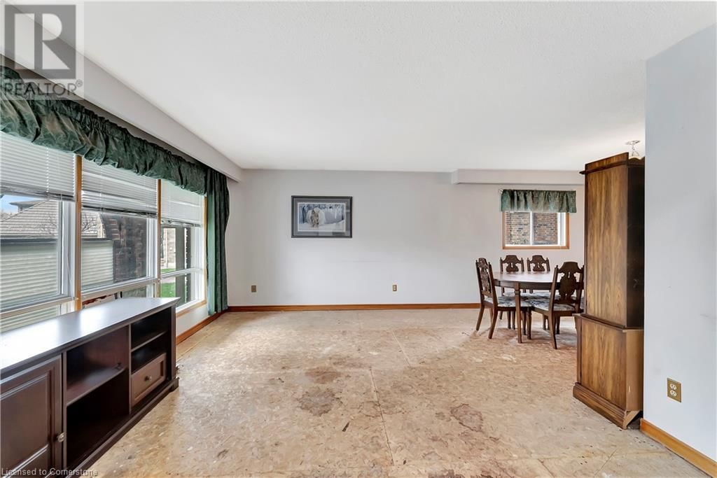 43 CURTIS DRIVE Image 13