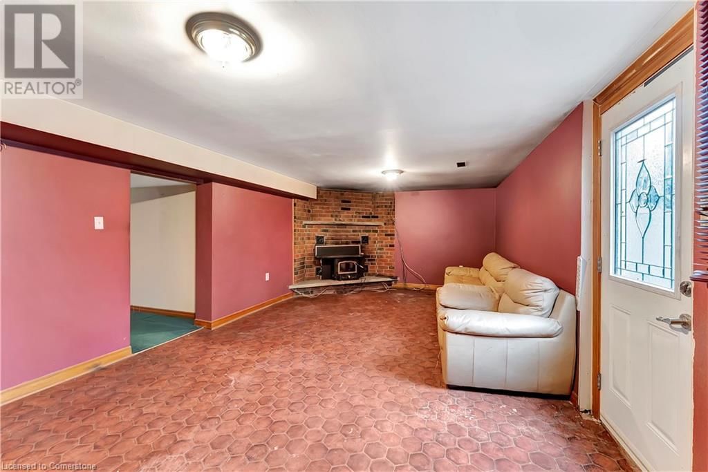 43 CURTIS DRIVE Image 32